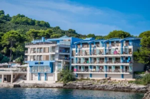 Pročitajte više o članku HOTEL MAXIM ****, BOŽAVA