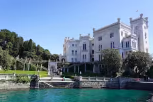 Pročitajte više o članku GRADO, MIRAMARE I VAN GOGH 09.11.2024.