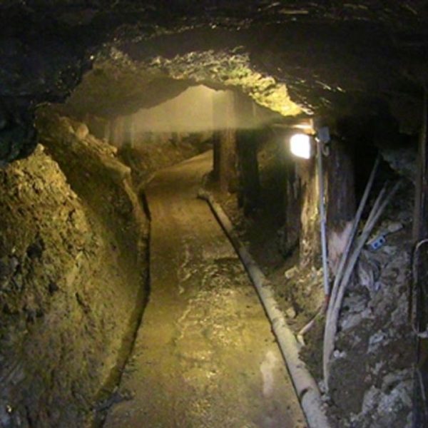 Tunnels-to-the-Sun piramide