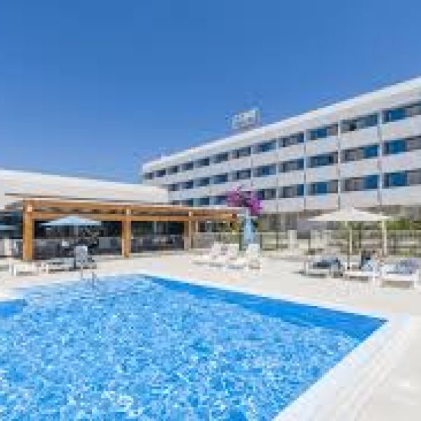 hotel albamaris izvana