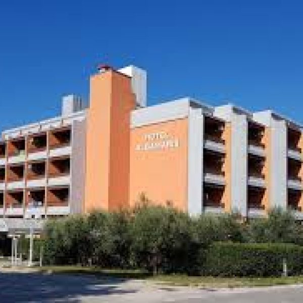 hotel albamaris