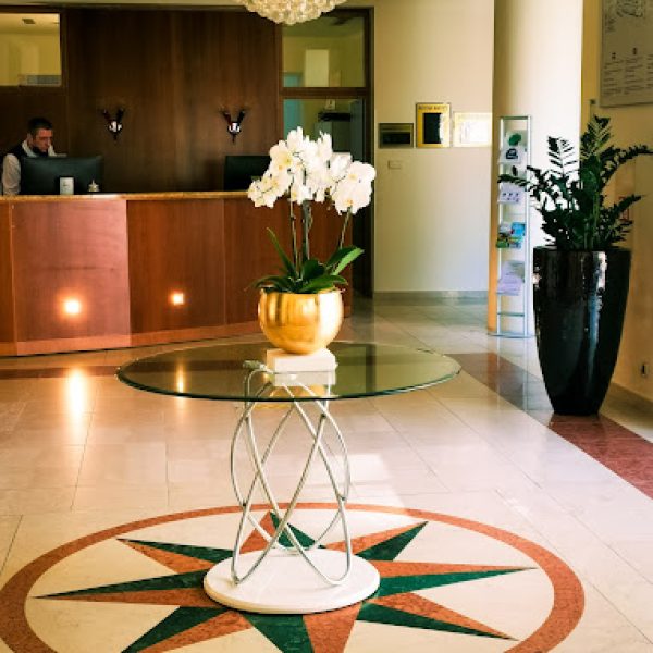 hotel bristol recepcija
