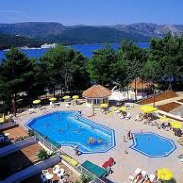 hotel lavanda bazen božava